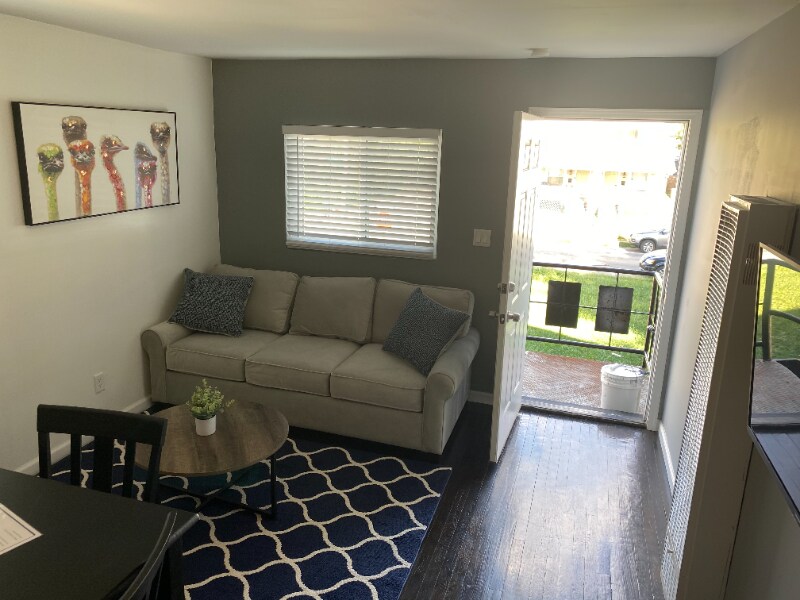Foto principal - 995 Forest St