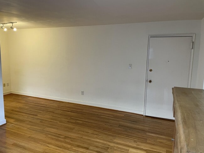 Building Photo - 2298 17th St NW