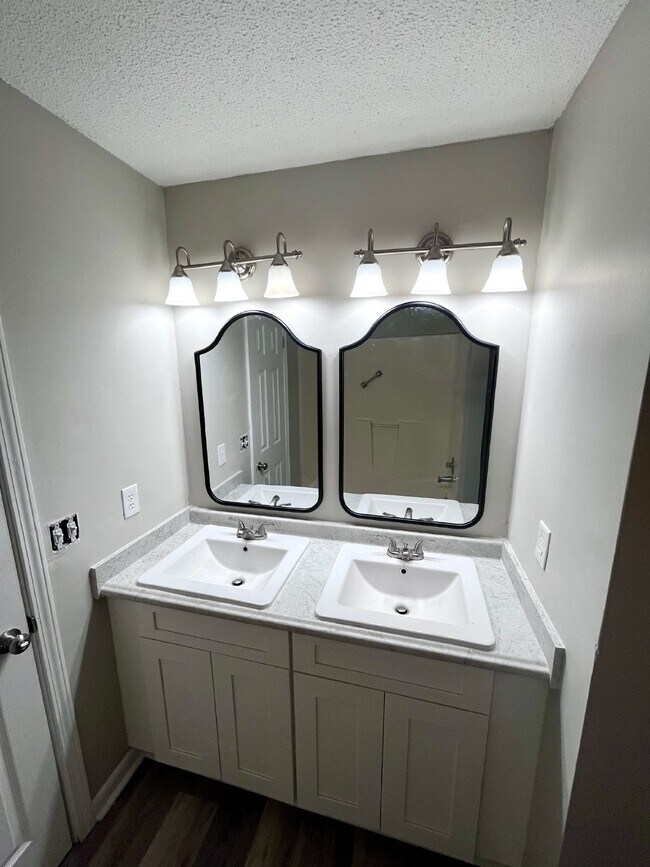 Foto del edificio - Townhouse available now FOR RENT in Dalevi...