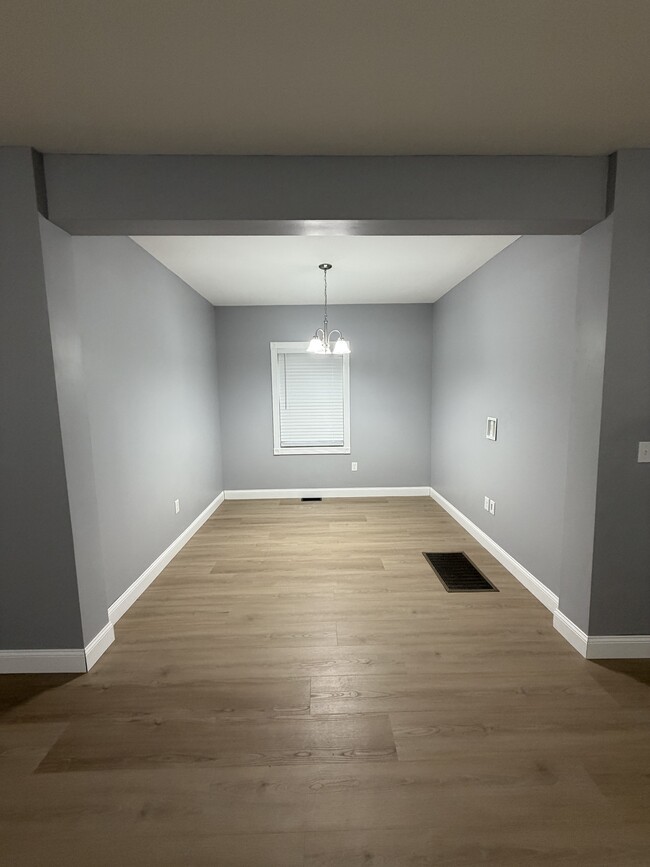 Dinning Room - 17 Williams St
