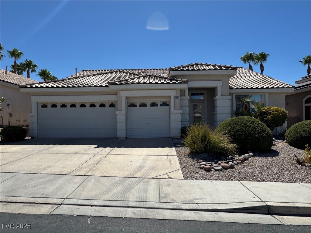 Foto principal - 1323 Dream Valley St