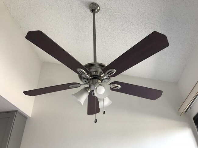 Photo - 171 N Richmont Dr House