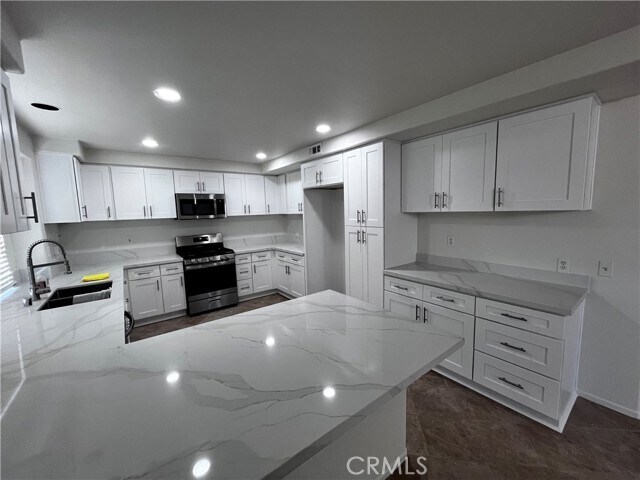 Foto del edificio - 26290 Parton Ct