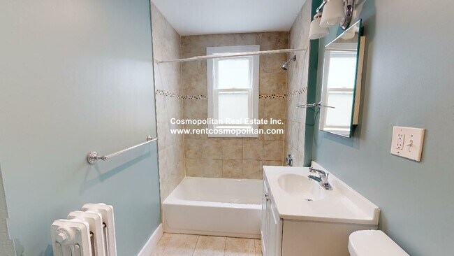 Foto del edificio - 212-214 Fellsway W