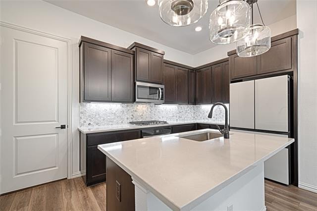 Foto del edificio - 4437 Ward St