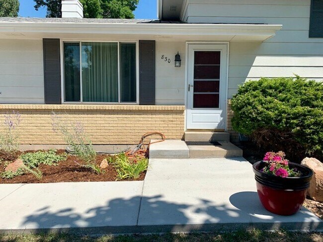 Foto del edificio - STUDENTS WELCOME! 3-Bed / 2-Bath Home 2 Miles from CSU