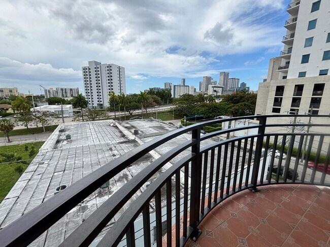 Foto del edificio - 501 SW 1st St