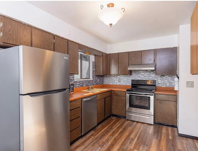 Foto del edificio - 620 Straight Creek Dr