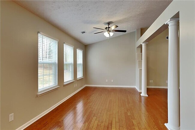 Building Photo - 139 Autumn Creek Dr