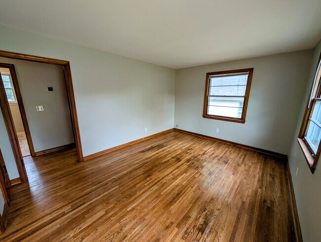 Foto del edificio - 1326 McAlpine Ave