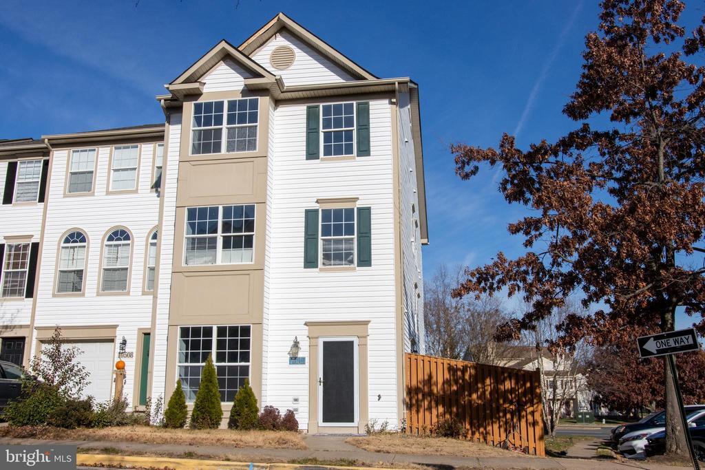 Foto principal - 7685 Duneiden Ln