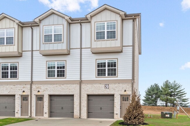 Interior Photo - Allen Rd - 3350