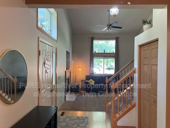 Foto del edificio - 10922 Tamarack St NW