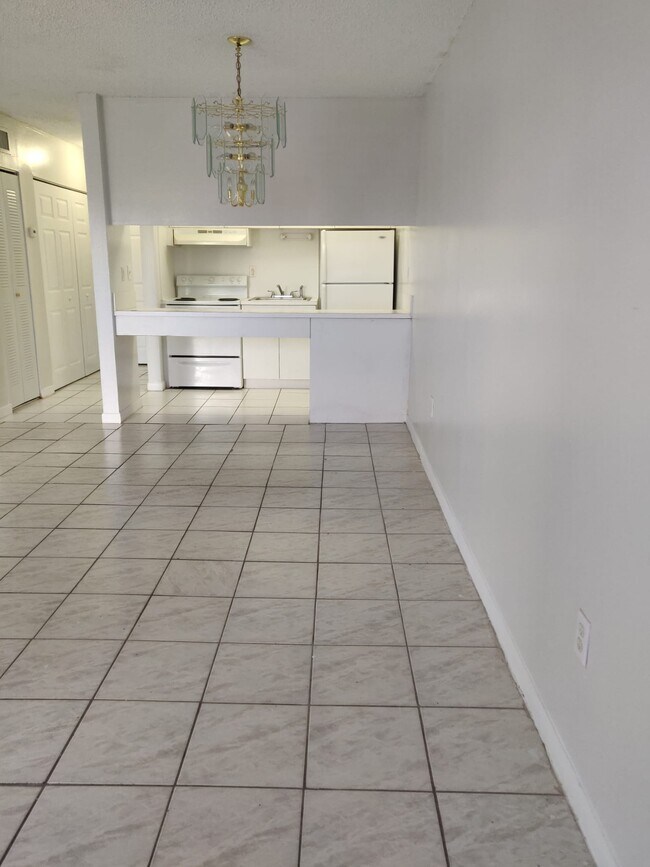 Foto del edificio - 291 NW 177th St