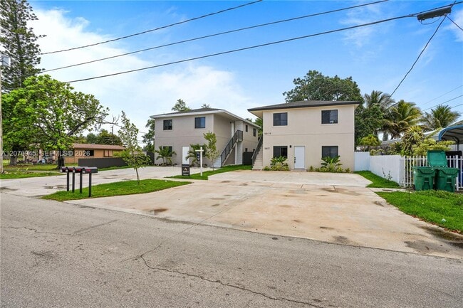 Building Photo - 5819 NW 30th Ave