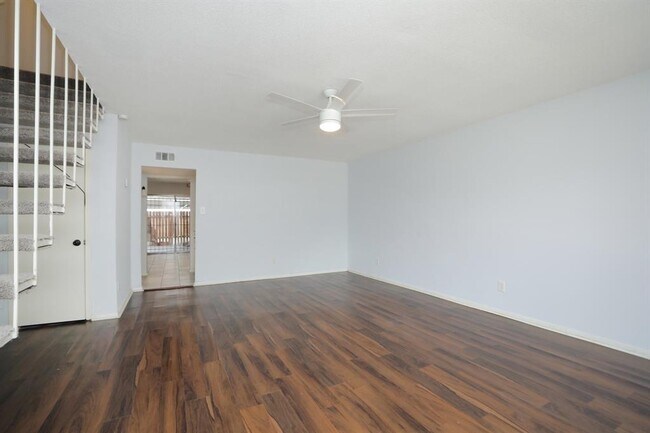Foto del edificio - 8202 Fondren Rd