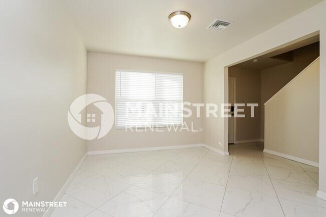 Building Photo - 2215 NW 31st Terrace