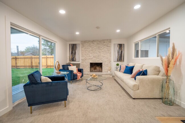 Building Photo - 961 E 5650 S