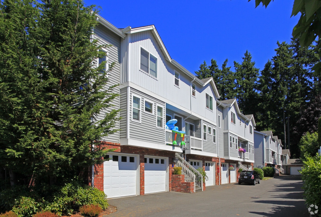 Primary Photo - Fairway Townhomes