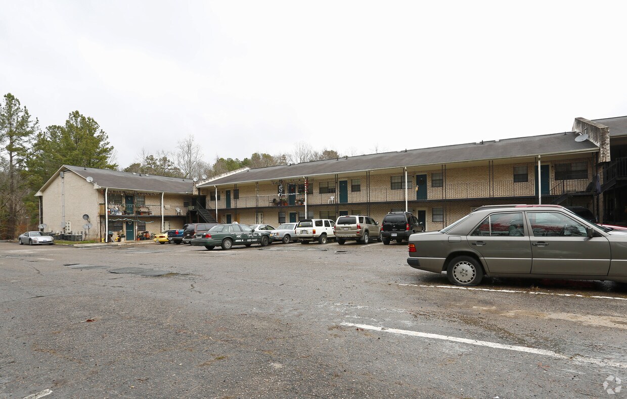 Building Photo - Lakewood Apartments