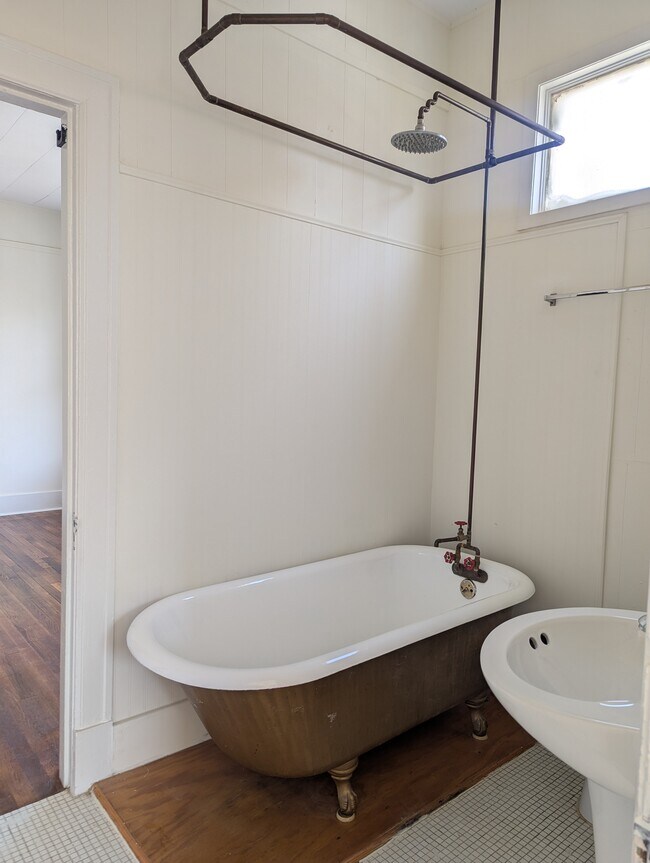 Foto del edificio - 806 Belhaven St