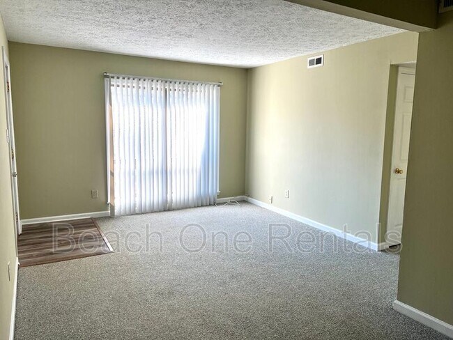 Foto del edificio - 615 Carter Ln