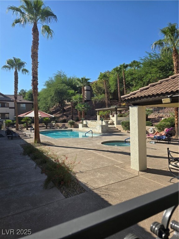 Foto del edificio - 231 W Horizon Ridge Pkwy
