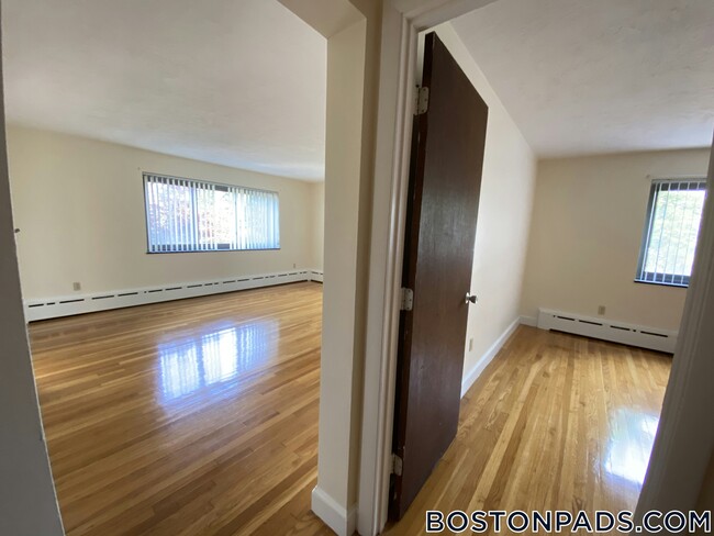 Building Photo - 898 Massachusetts Ave