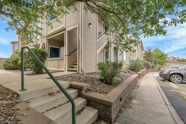 Foto del edificio - 8475 Pebble Creek Way