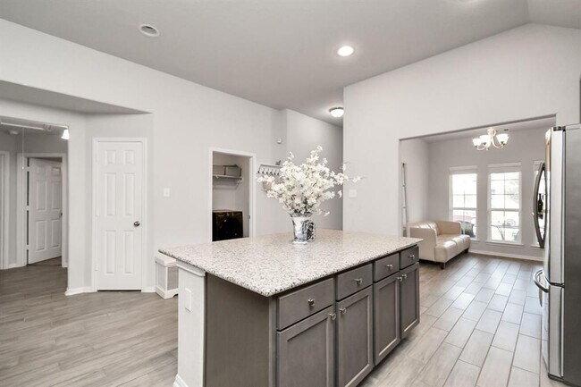 Building Photo - 21006 Cypress Overlook Trl