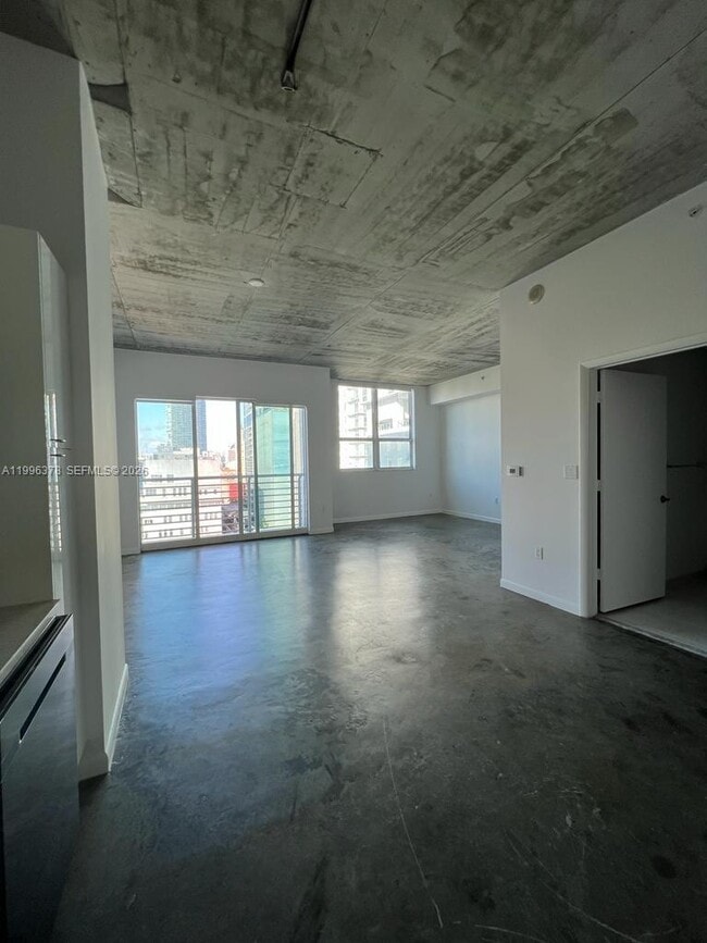 Building Photo - 133 NE 2nd Ave