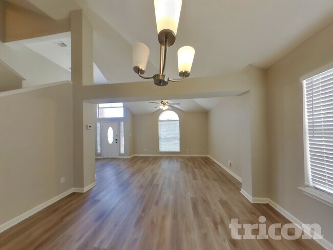 Foto del edificio - 1106 Castleman Dr