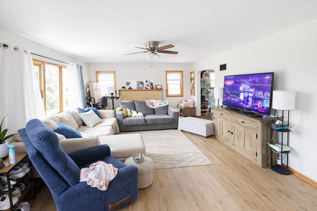 Building Photo - 2109 Main St