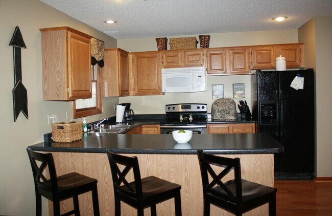 Foto del edificio - 3700 Falmouth Dr