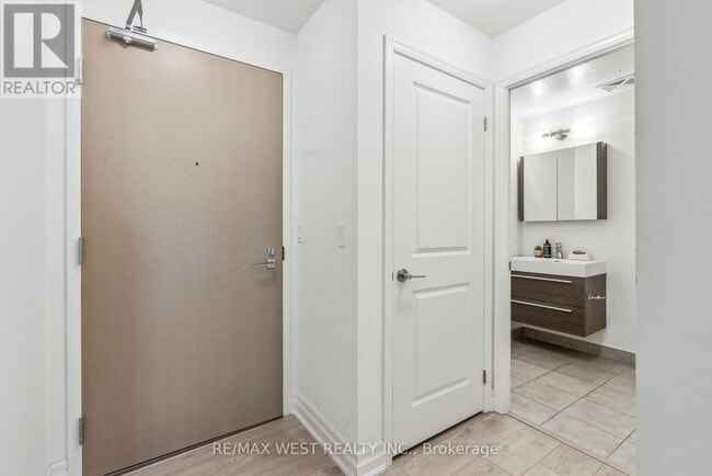Building Photo - 10-13010 Rouge Valley Dr W