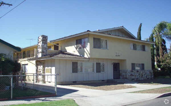 Primary Photo - 8179 Victoria Ave
