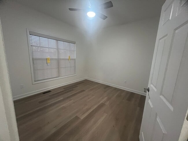 Foto del edificio - 2 Bedroom Duplex