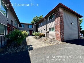 Building Photo - 5625 SE Gladstone St