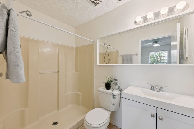 Foto del edificio - 212 Ridge Crest Loop
