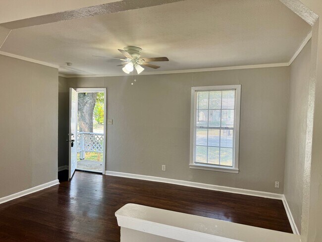 Building Photo - 3617 Bonnie Dr