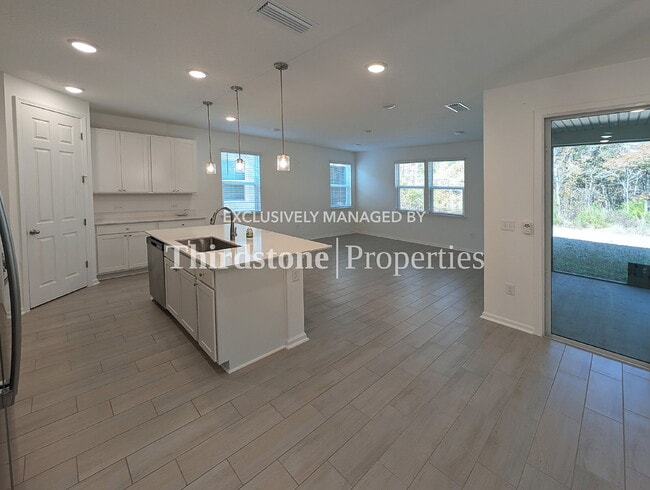 Building Photo - 8225 Cedar Run Ln