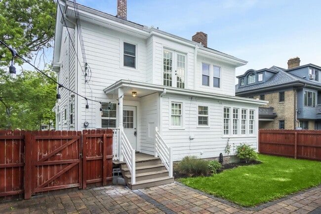 Foto del edificio - 1265 West Blvd