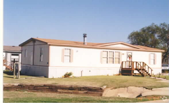 Building Photo - Eagle Ridge