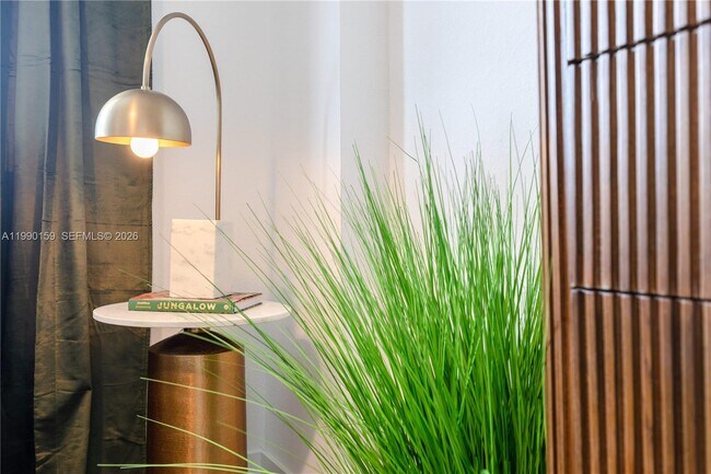 Building Photo - 1005 Spring Garden Rd