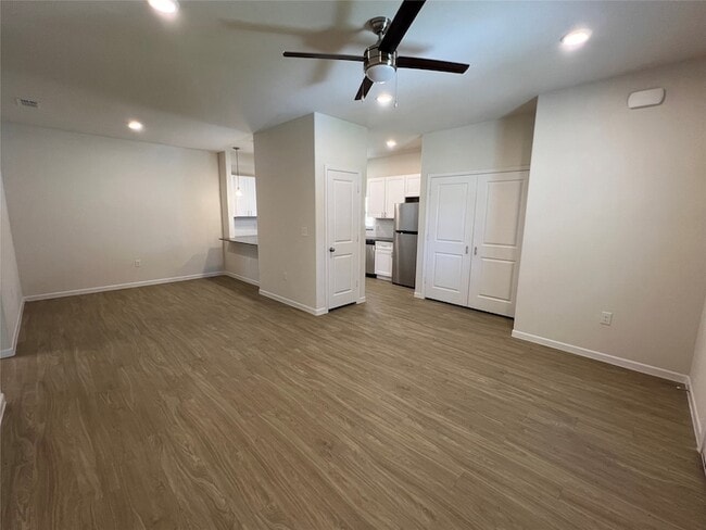 Building Photo - 3050 Viking St