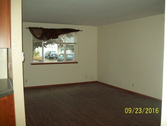Building Photo - 2720 S 11th St