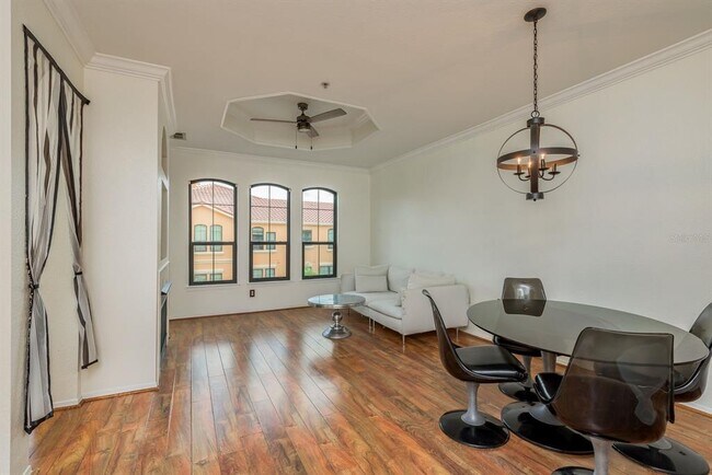 Building Photo - 2749 Via Cipriani