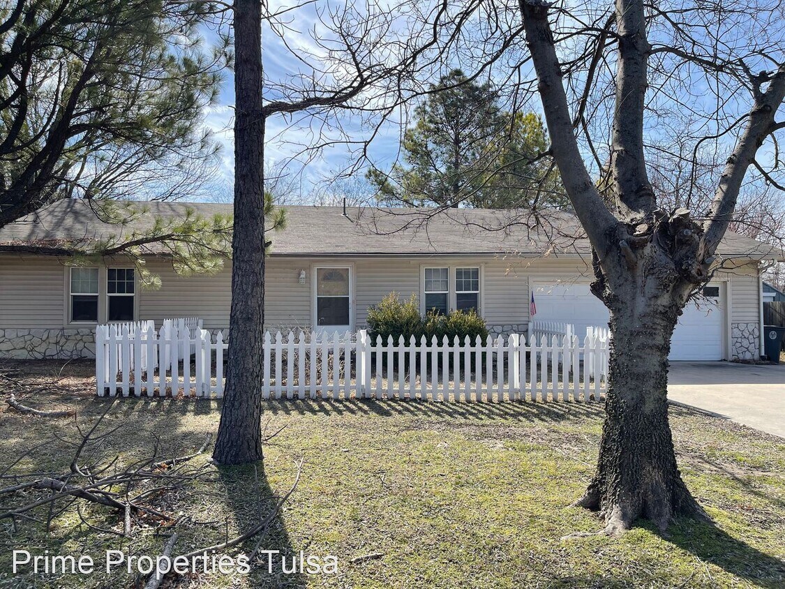 9916 E 63rd St, Tulsa, OK 74133 House Rental in Tulsa, OK