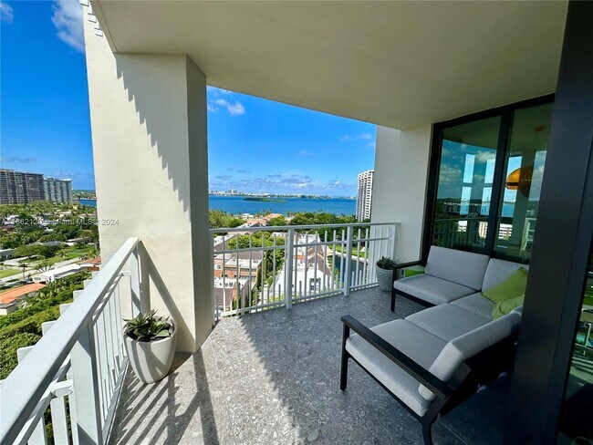 Foto del edificio - 1000 Quayside Terrace