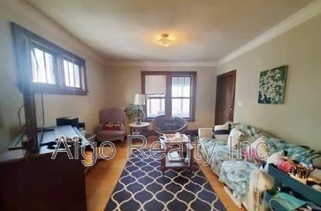 Foto del edificio - 3340 Stevens Ave